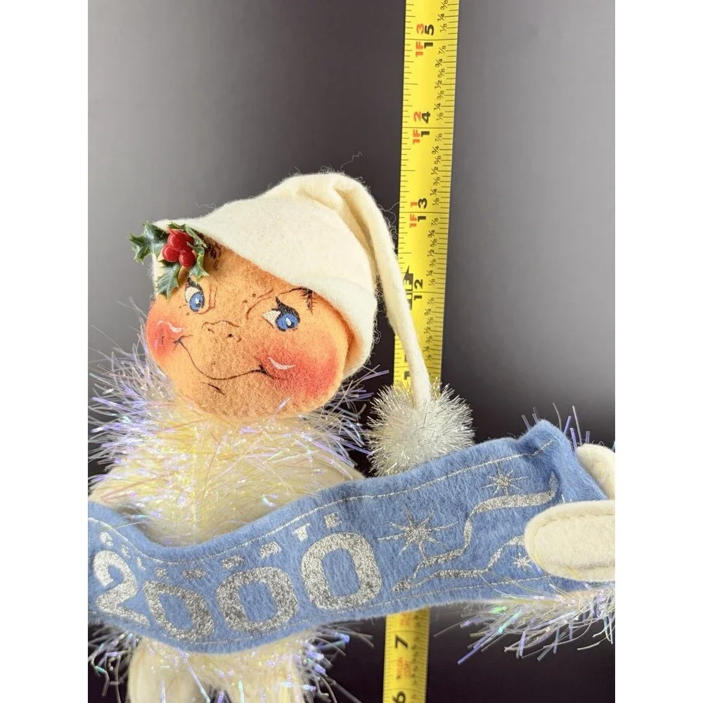 ANNALEE New Year 2000 Millennium Frosty Elf Winter White Tinsel Vintage